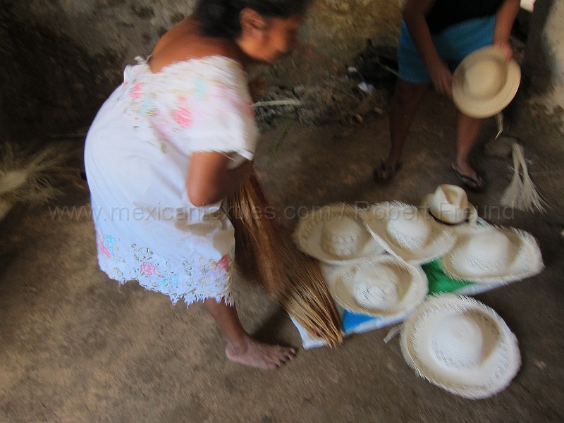 mayan_santacruz14.JPG - Documantary photos of villages of Calkani, Campeche november 2011
